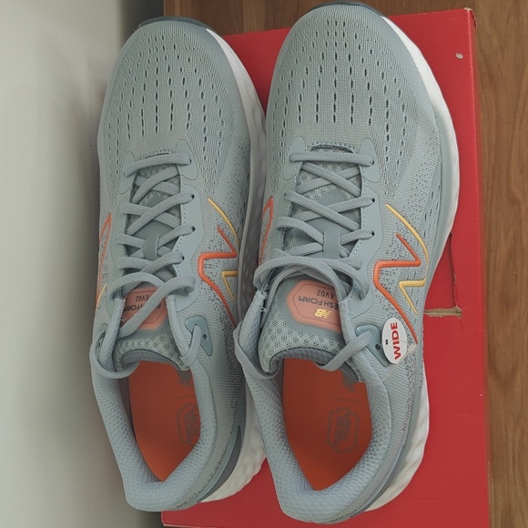 New Balance FreshFoam EVOZ V2, 12 WIDE - Picture 3 of 9